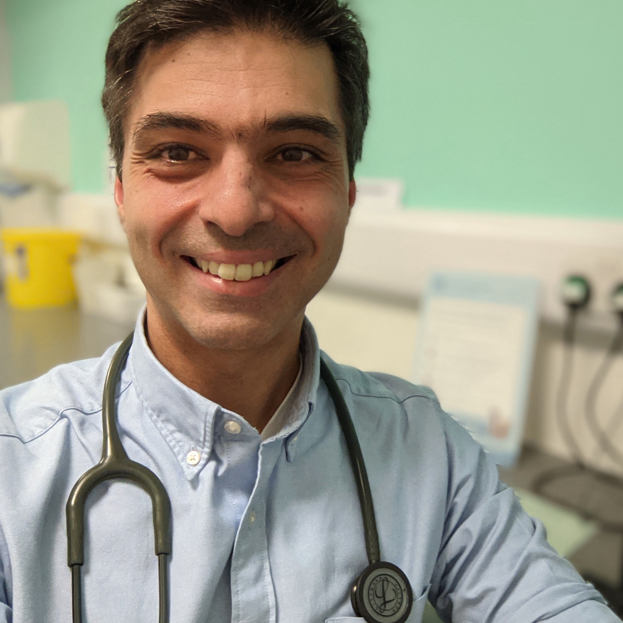 Dr Chris Nikolaou